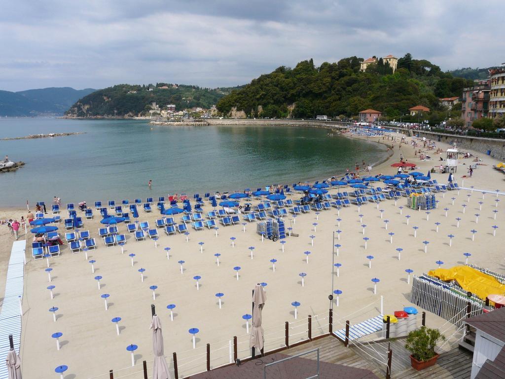 Affittacamere La Baia Di Lerici Exterior foto